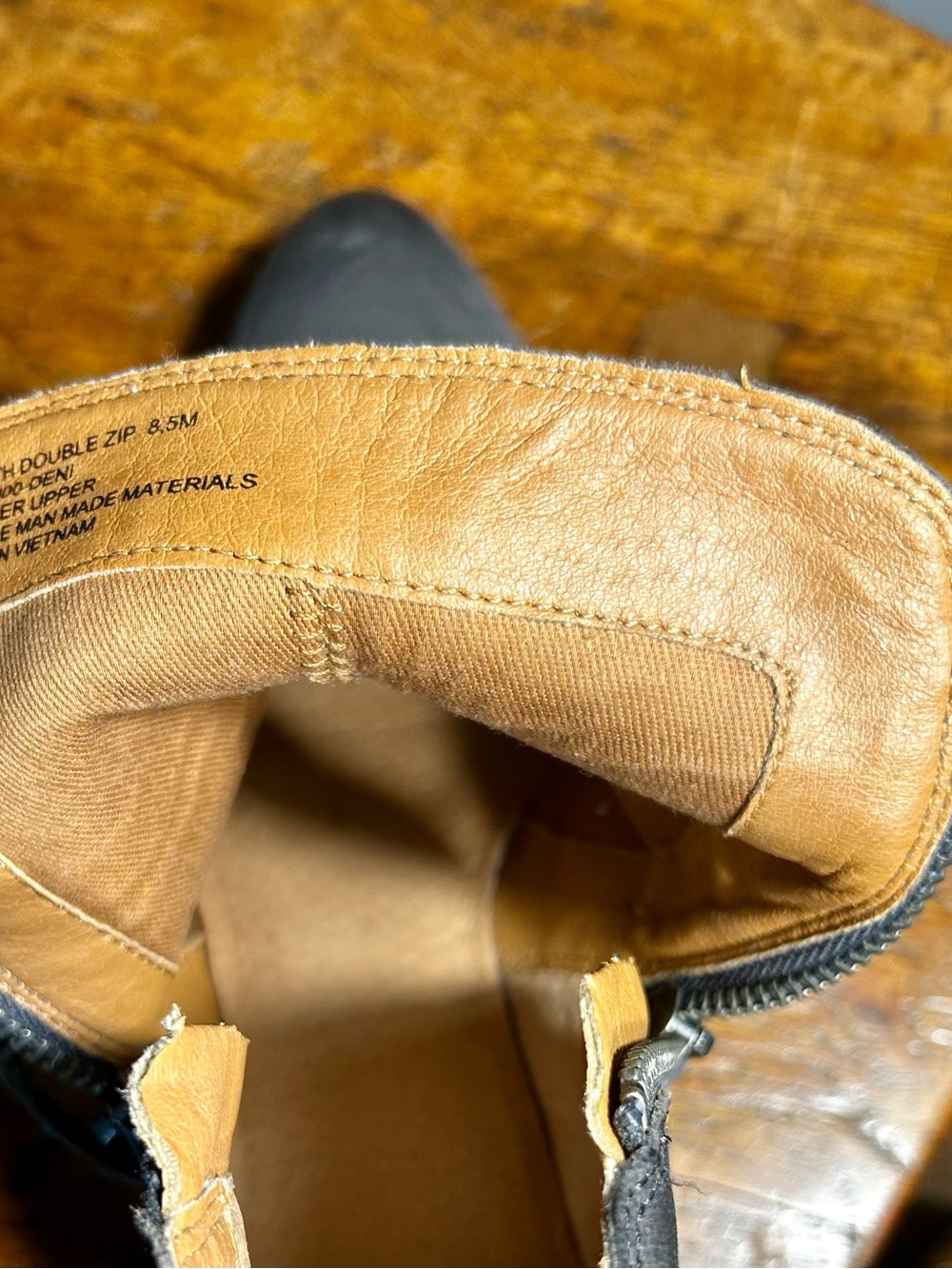 Frye Leather Western Ankle Boots Pointed Toe Inside Zip Size 8.5 M - Picture 10 of 10